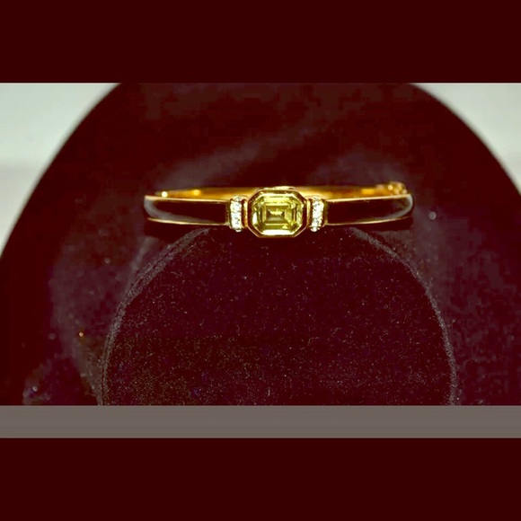 Dior Jewelry - RARE CHRISTIAN DIOR BRACELET WITH GREEN & CLEAR